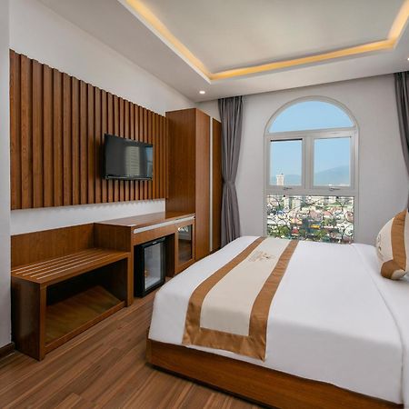 Prague Da Nang Beach Hotel מראה חיצוני תמונה