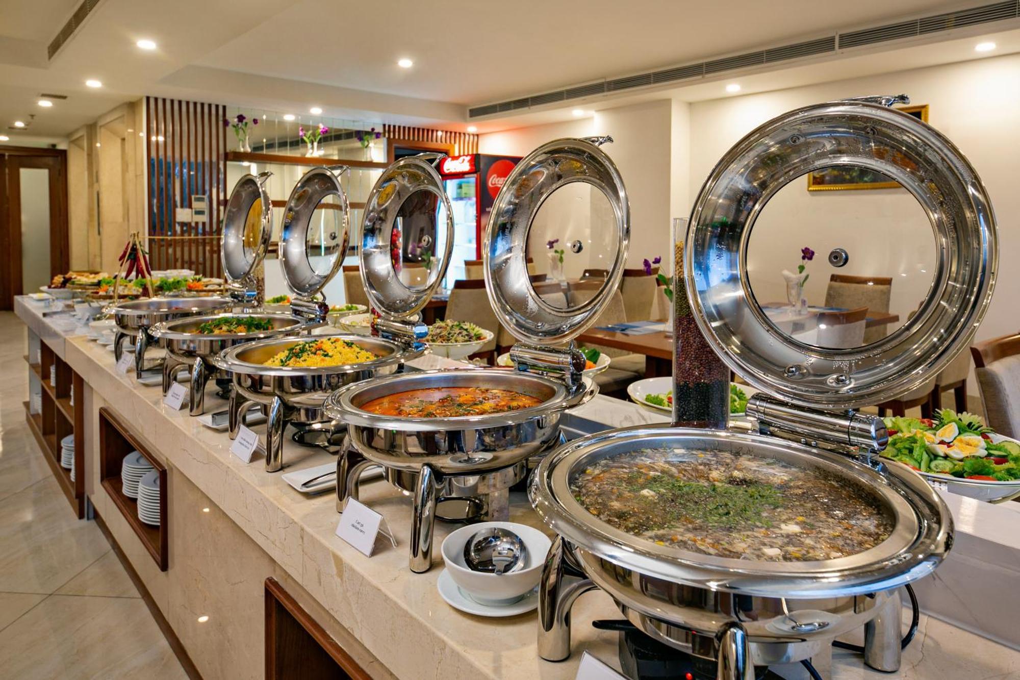 Prague Da Nang Beach Hotel מראה חיצוני תמונה